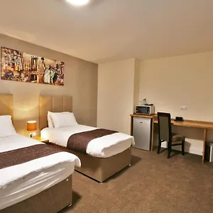 New County & Serviced By Roomsbooked 3*, Gloucester Großbritannien